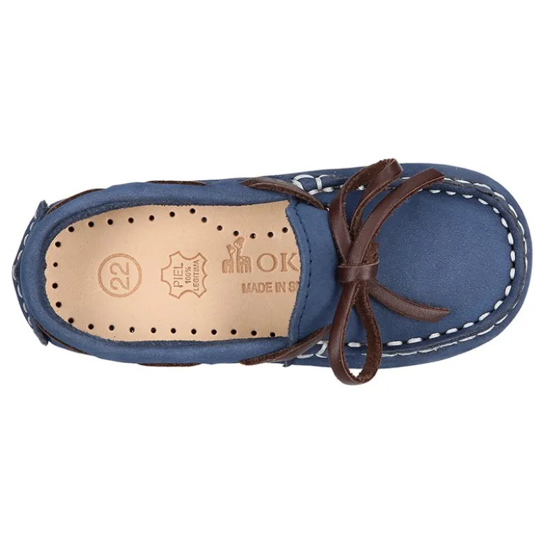 Mocasín niños pequeños con lazos a contraste en piel Nobuck.