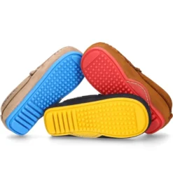 Mocasín niños pequeños piso conductor contraste en piel Nobuck.