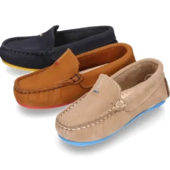 Mocasín niños pequeños piso conductor contraste en piel Nobuck.
