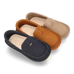 Mocasín niños pequeños piso conductor contraste en piel Nobuck.