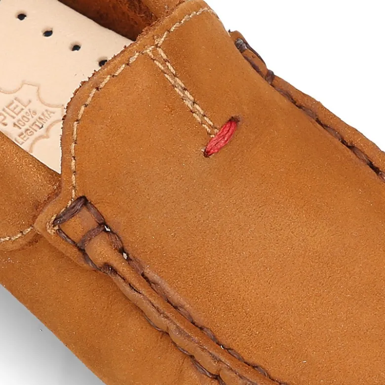 Mocasín niños pequeños piso conductor contraste en piel Nobuck.