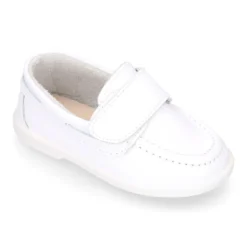 Mocasín niño tipo NÁUTICO sin cordones en piel napa lavable.