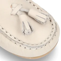 Mocasín peques con borlas en piel EXTRA SUAVE en colores pasteles.