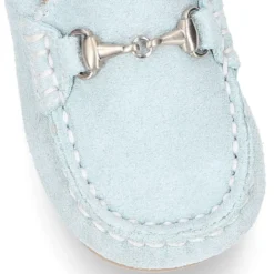 Mocasín peques con estribo en piel serraje.