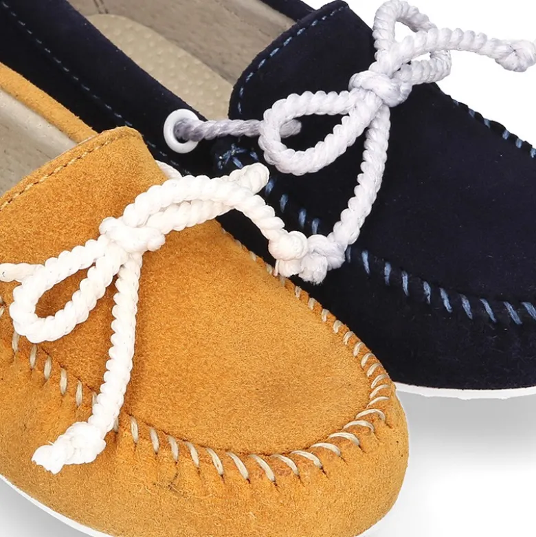 Mocasín tipo NÁUTICO en piel serraje.
