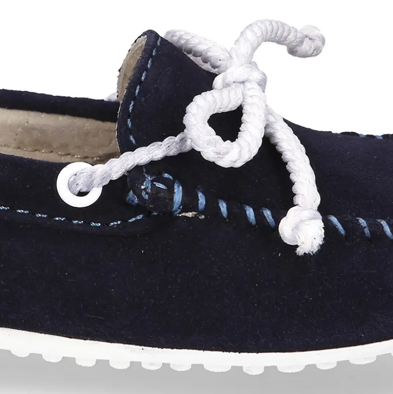 Mocasín tipo NÁUTICO en piel serraje.