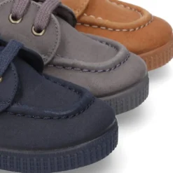 Naútico Niños con cordones en Serratex encerado.