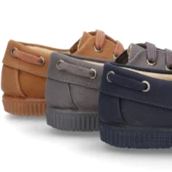 Naútico Niños con cordones en Serratex encerado.