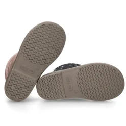 Nueva Bota en piel combinada con Serratex estampado con ESTRELLAS.