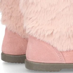 Nueva Bota en piel serraje rosa con apliques de PELO.