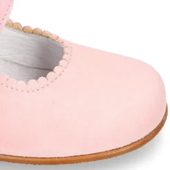 Nueva Mercedita clásica con hebilla en piel ANTE en colores pasteles.