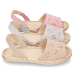 Nueva SANDALIA tipo alpargata con diseño con FLORES en Serraje.