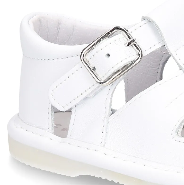 Nueva Sandalia tipo pepito en piel suave para niños bebés.