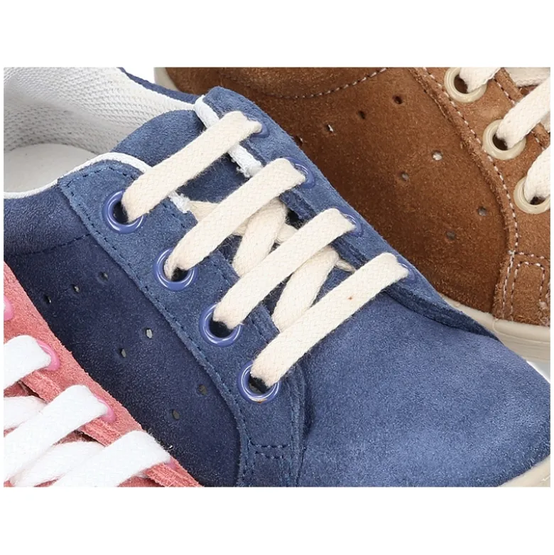 Nueva Zapatilla Casual con cordones en piel serraje.