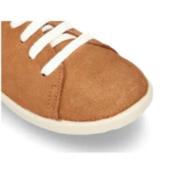 Nueva Zapatilla Casual tipo botita con cordones en piel serraje.