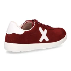 Nueva Zapatilla MODA con cordones en piel serraje.
