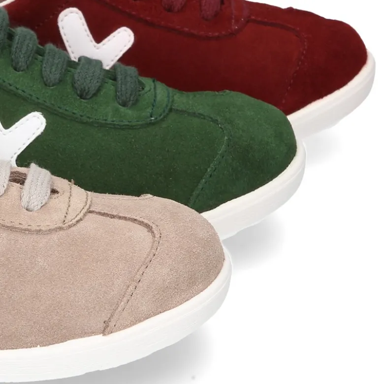 Nueva Zapatilla MODA con cordones en piel serraje.