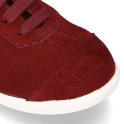 Nueva Zapatilla MODA con cordones en piel serraje.