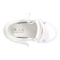 Nueva Zapatilla o deportivo con cordones en piel lavable.