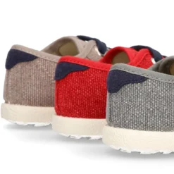 Nuevo Tenis con cordones en lona EFECTO LAVADO con bandera lateral.