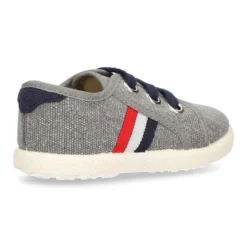 Nuevo Tenis con cordones en lona EFECTO LAVADO con bandera lateral.
