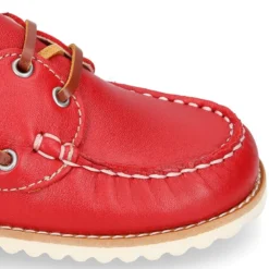Náutico clásico niño piel con cordones y suela para primavera verano.