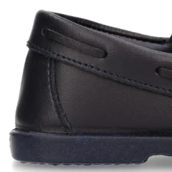 Náutico Colegial niño sin cordones en piel lavable.