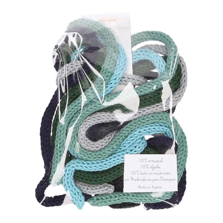 Pack de seis cordones para el pelo de niña en lana de colores agua.