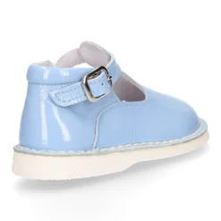 Pepito niños estilo VINTAGE con hebilla y picado en piel charol suave.