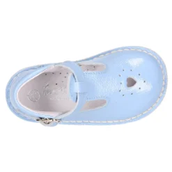 Pepito niños estilo VINTAGE con hebilla y picado en piel charol suave.
