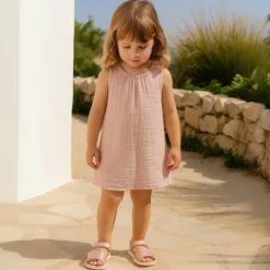 Sandalia BABY NIÑA tipo menorquina con doble cierre adherente en piel con brillos.