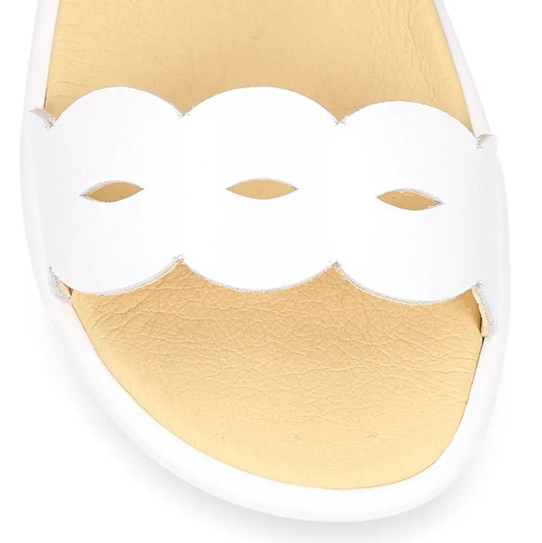 Sandalia Barefoot Blanca con Hebilla – OKAA FLEX