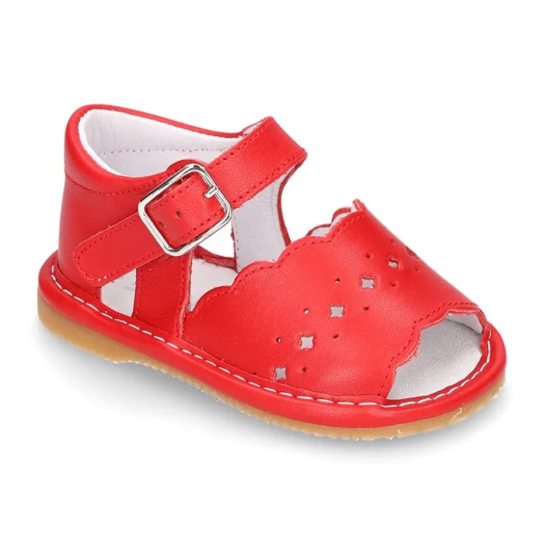 Sandalia bebé niña ondas y diseño troquelado en piel.