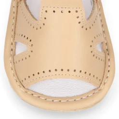 Sandalia en piel suave para niños bebés.