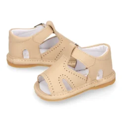 Sandalia en piel suave para niños bebés.