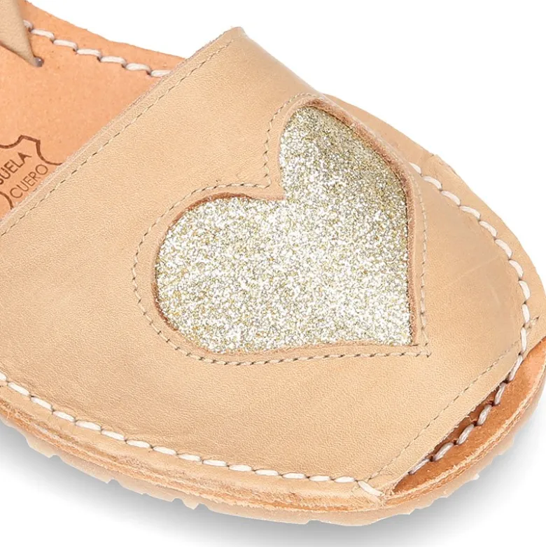 Sandalia Menorquina tira en piel extra suave con CORAZÓN.