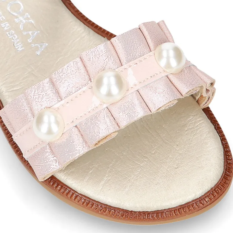 Sandalia Niña en piel ante metalizado con diseño con pliegues y PERLAS.