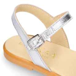 Sandalia Niña en piel con glitter plata y rosa.