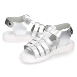 Sandalia Niña en piel METALIZADA con hebilla y suela SUPER FLEXIBLE.
