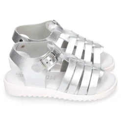 Sandalia Niña en piel METALIZADA con hebilla y suela SUPER FLEXIBLE.