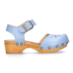 Sandalia Niña Mayor tipo ZUECO de madera en piel suave con picados.