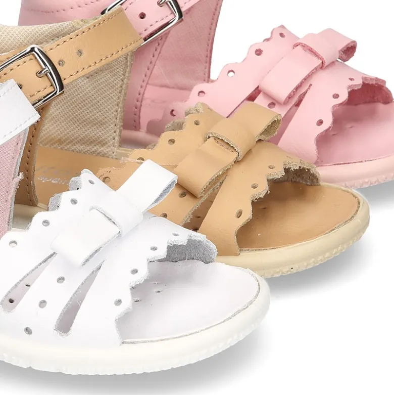 Sandalia Niña peque en piel lavable con lazo y suela SUPER FLEXIBLE.