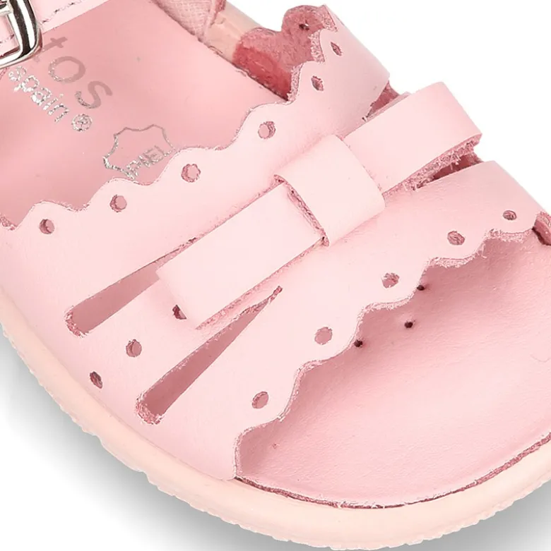 Sandalia Niña peque en piel lavable con lazo y suela SUPER FLEXIBLE.