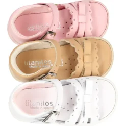 Sandalia Niña peque en piel lavable con lazo y suela SUPER FLEXIBLE.