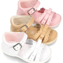Sandalia Niña peque en piel lavable con lazo y suela SUPER FLEXIBLE.