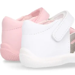 Sandalia Niña peque en piel lavable con lazo y suela SUPER FLEXIBLE.