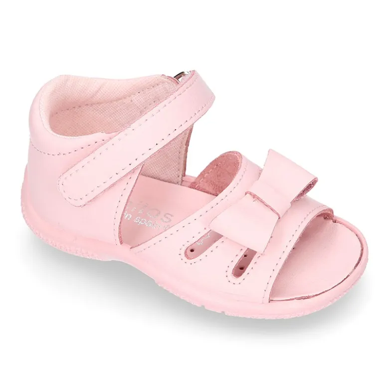 Sandalia Niña peque en piel lavable con lazo y suela SUPER FLEXIBLE.