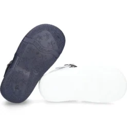 Sandalia Niña peque en piel lavable con corazón y suela SUPER FLEXIBLE.