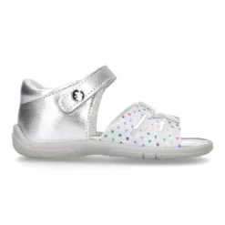 Sandalia Niña peque en piel metalizada con ESTRELLAS y cierre adherente con suela SUPER FLEXIBLE.