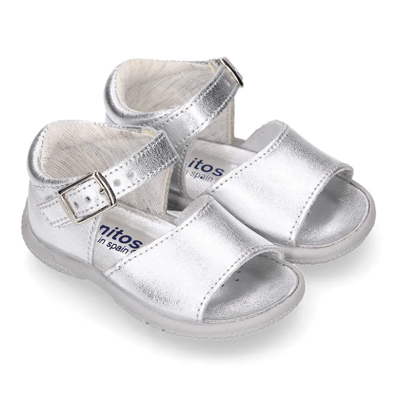 Sandalia Niña peque en piel metalizada con suela SUPER FLEXIBLE.